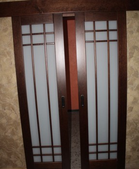 Двери раздвижные в современном стиле
