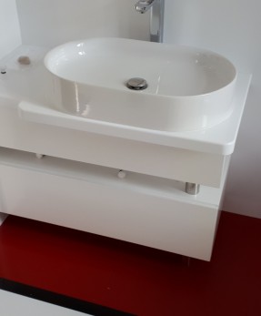 Тумба под раковину в ванную из массива ясеня в современном стиле